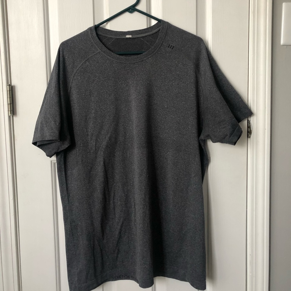 Lululemon Metal Vent